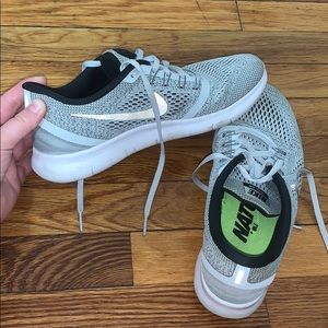 Nike Women’s Free Run Size 9